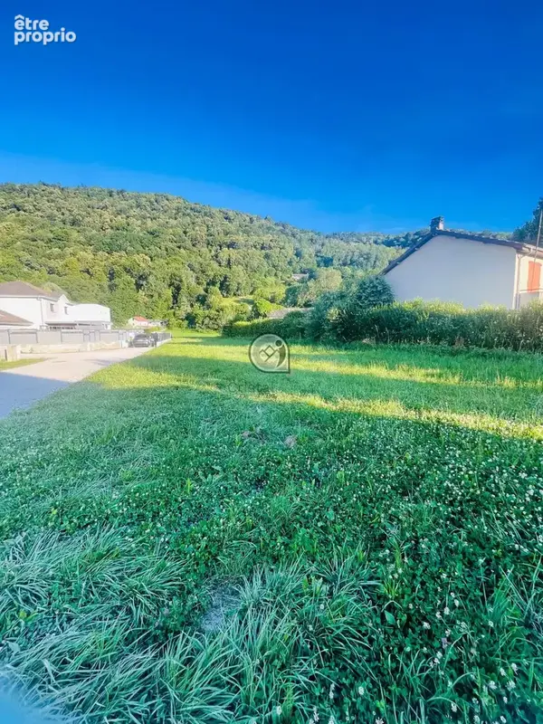 Photo Terrain à Murianette au prix de 255 000€