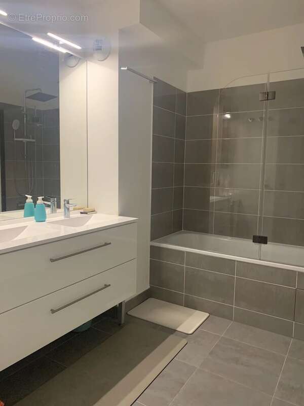 Appartement à VOISINS-LE-BRETONNEUX