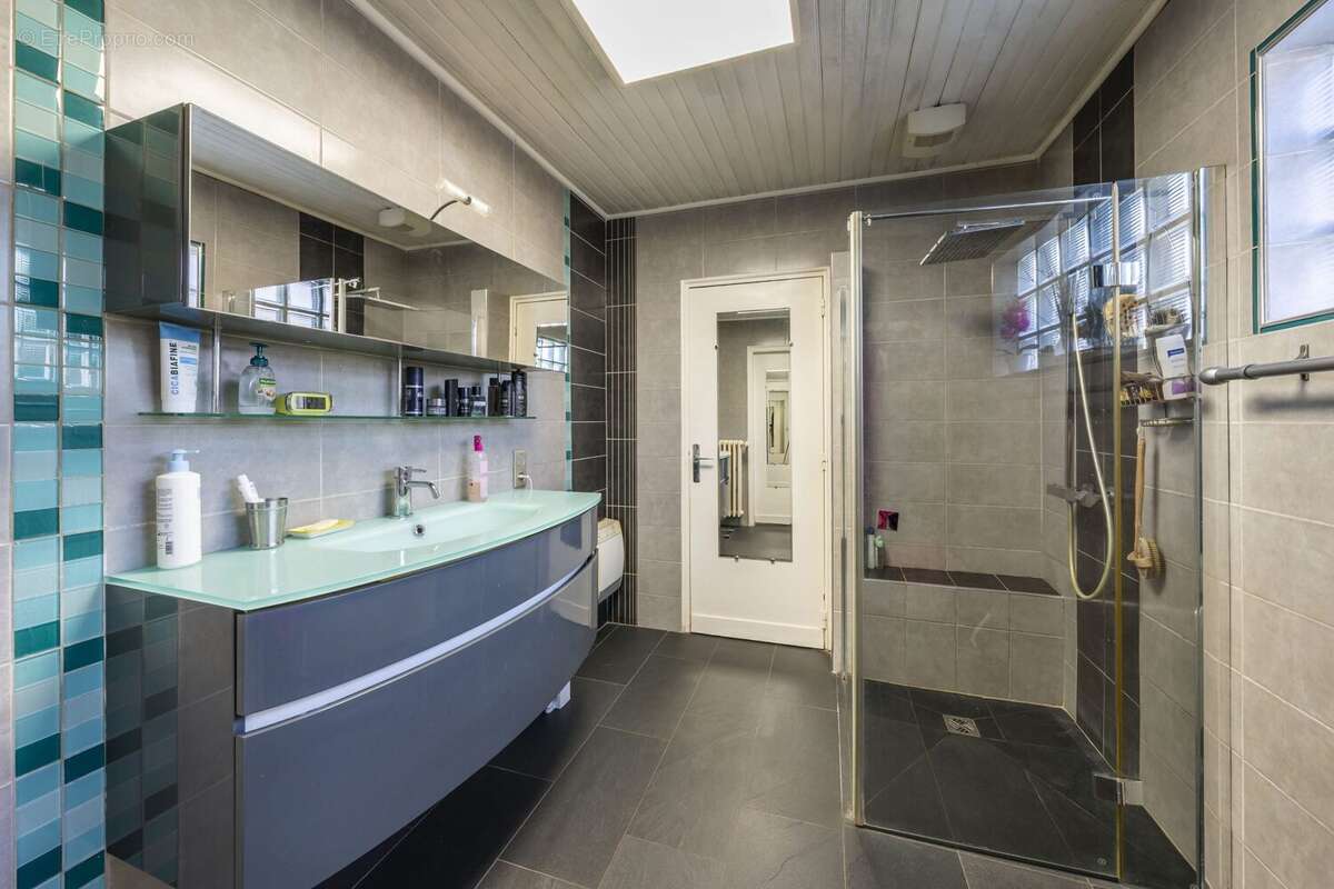 Maison à LE MEE-SUR-SEINE