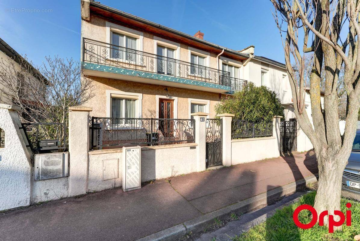 Maison à VENISSIEUX