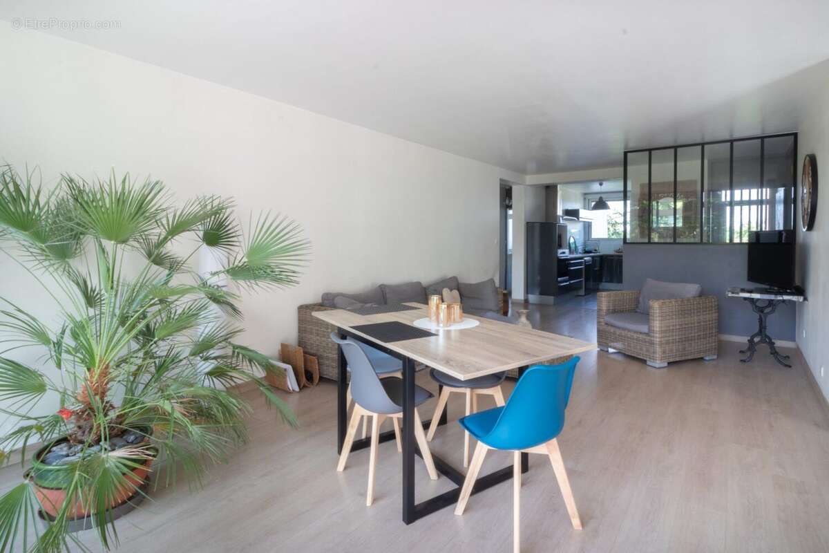 Appartement à VILLENAVE-D'ORNON