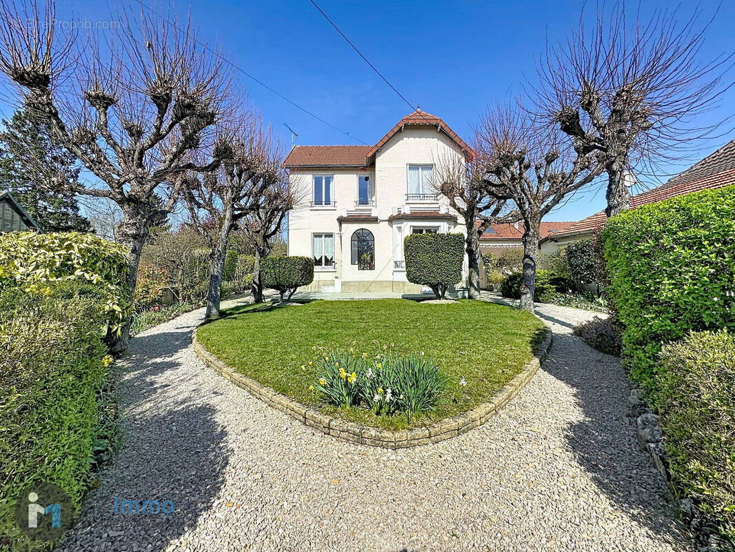 Photo 1 - Maison à TROYES