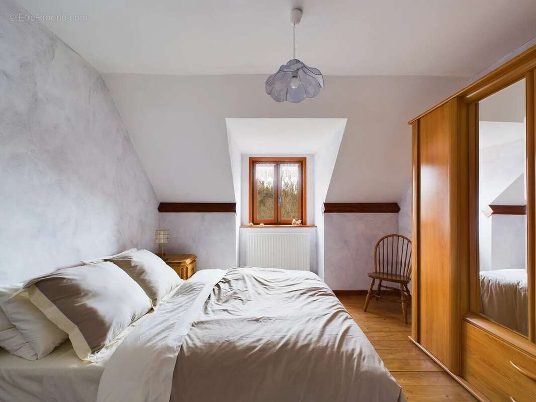 Maison à CHAMPNIERS-ET-REILHAC