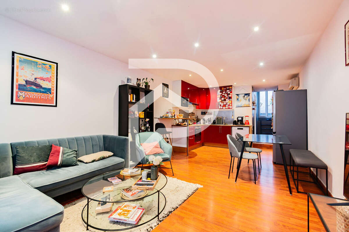 Appartement à MARSEILLE-2E