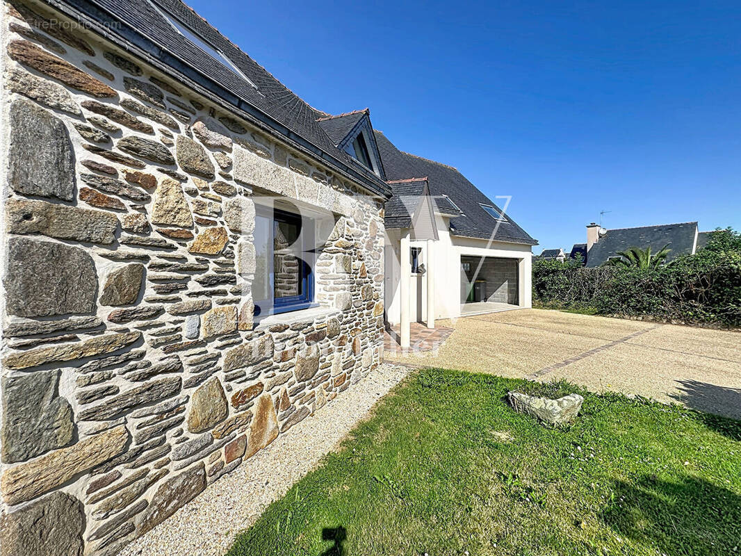 Maison à PLOUGONVELIN