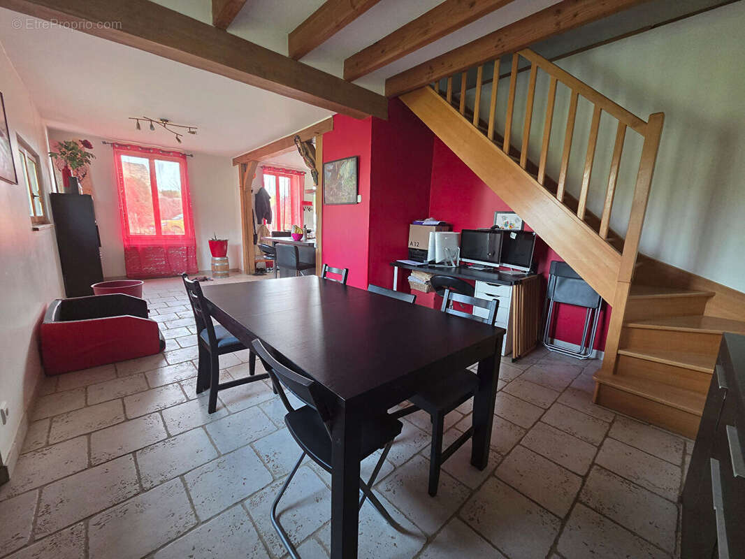 Maison à DOMATS