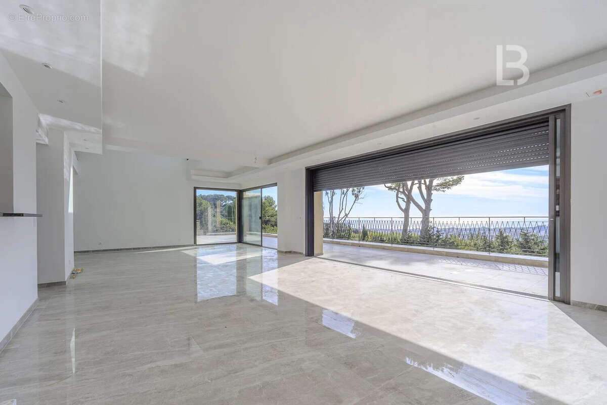 Maison à MOUGINS