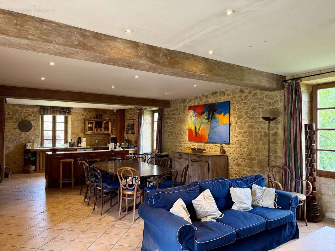 Maison périgourdine de caractère avec dépendances et piscine – Castelnaud-la-Chapelle – Périgord Noir - photo 12