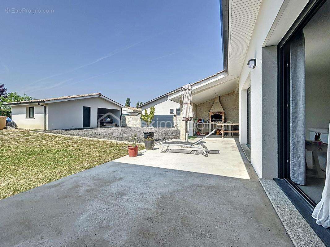 Maison à CUBZAC-LES-PONTS