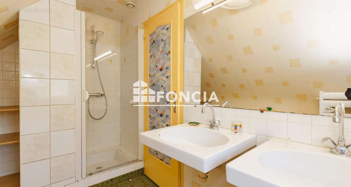 Maison à SAINT-JACQUES-DE-LA-LANDE