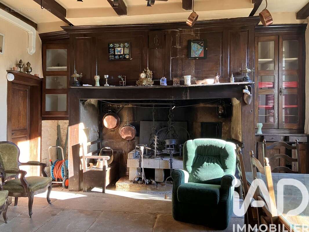 Maison 183 m² à Perols-Sur-Vezere  - photo 4