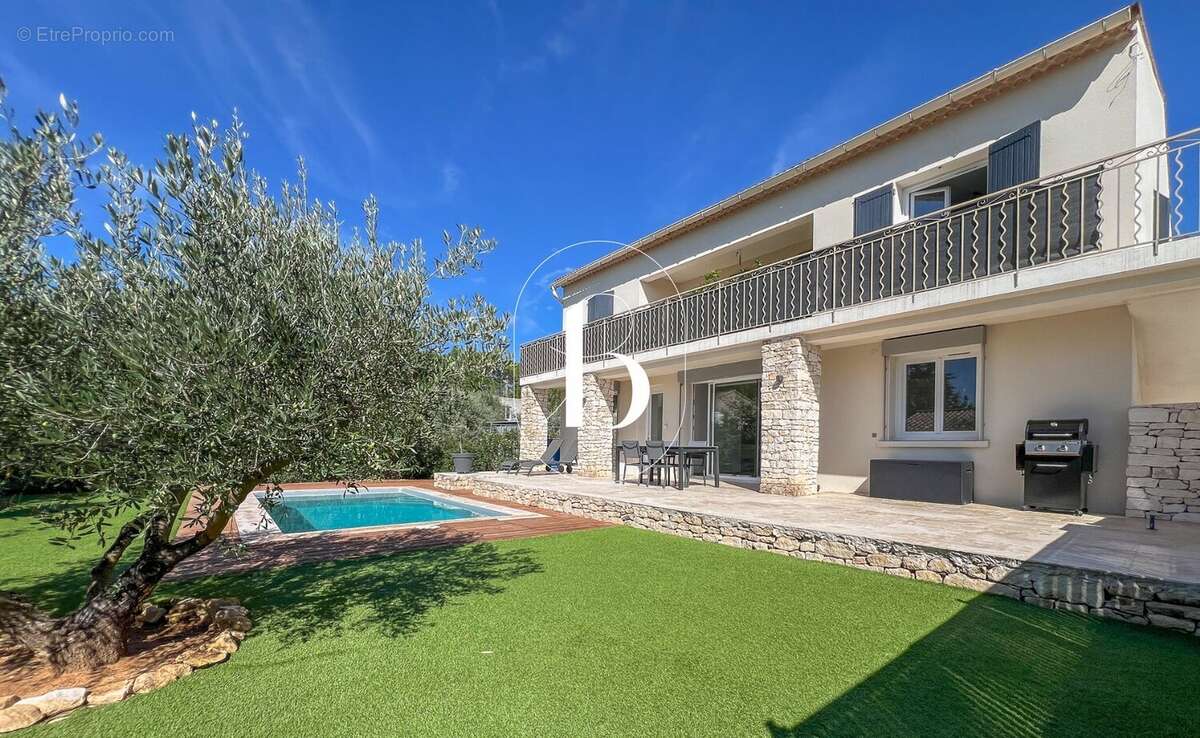 Maison à GOUDARGUES