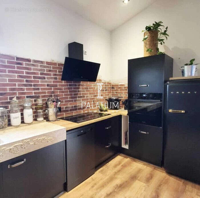 Commerce à LA BRILLANNE