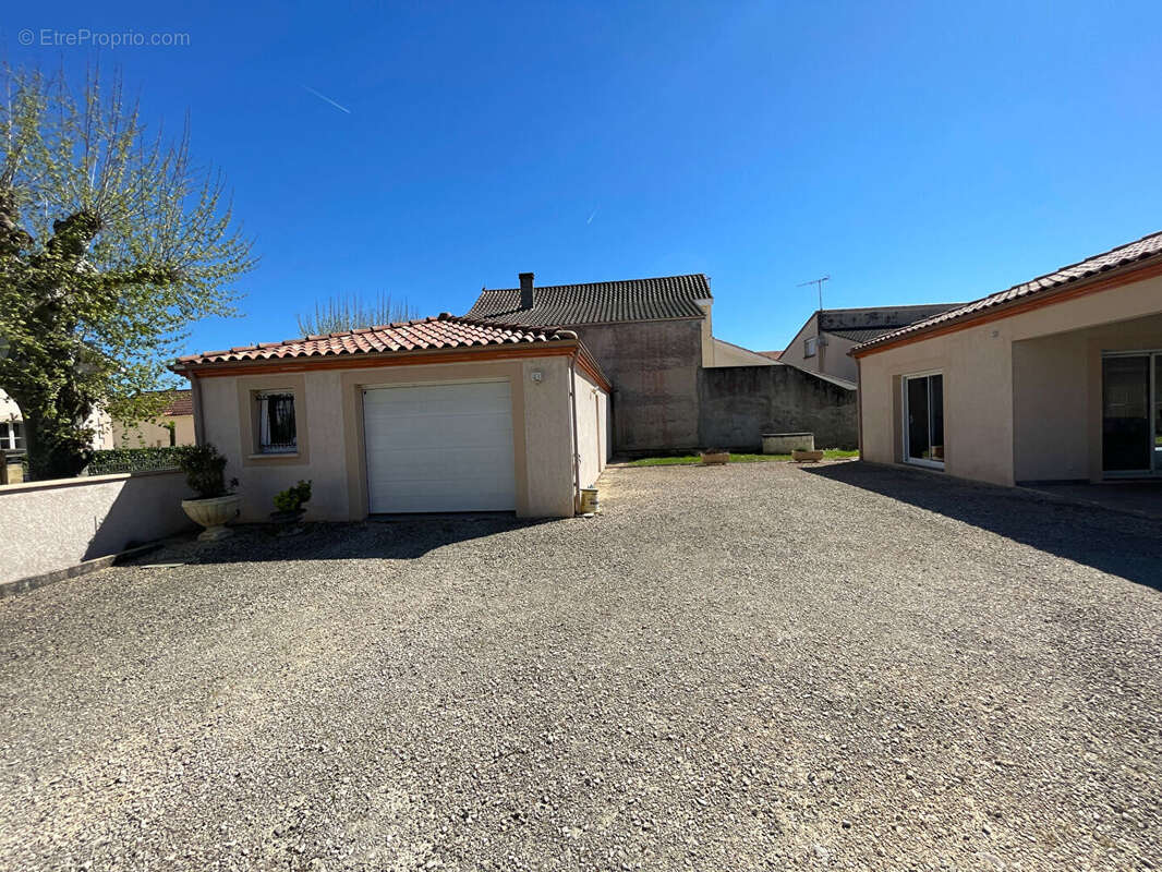 Maison à MONSEMPRON-LIBOS