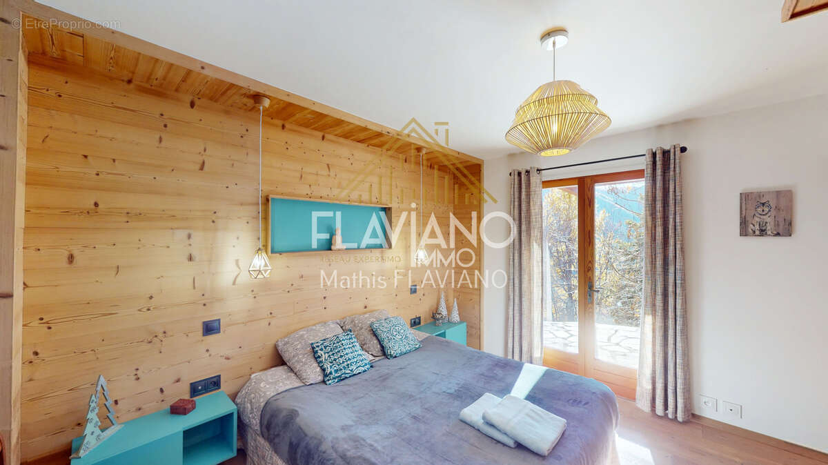 Maison à UVERNET-FOURS