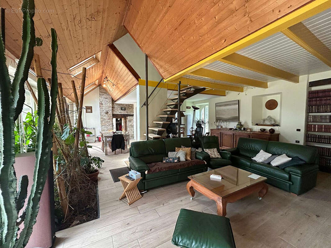 Maison à PLOUGONVEN