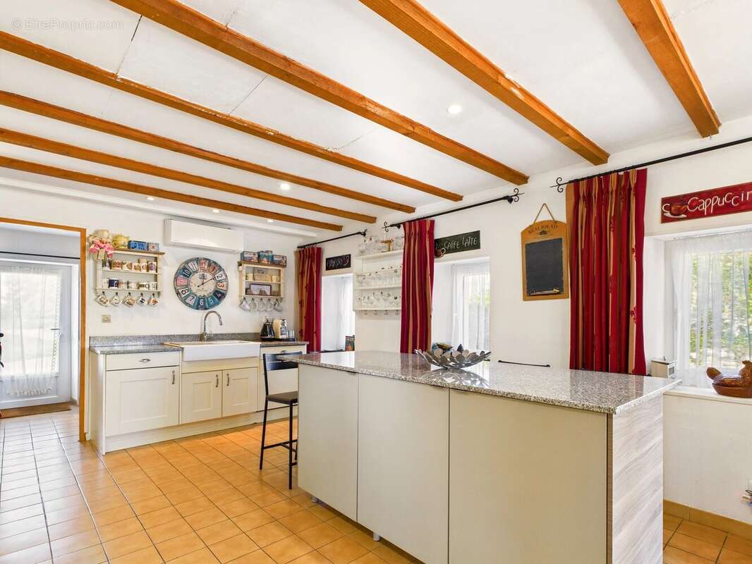 Maison à RAZAC-DE-SAUSSIGNAC