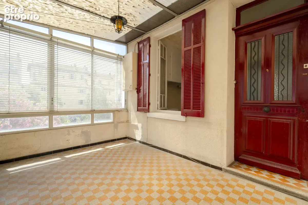 Haut de villa T3 au calme, belle terrasse  et 2 pk privatifs - photo 2