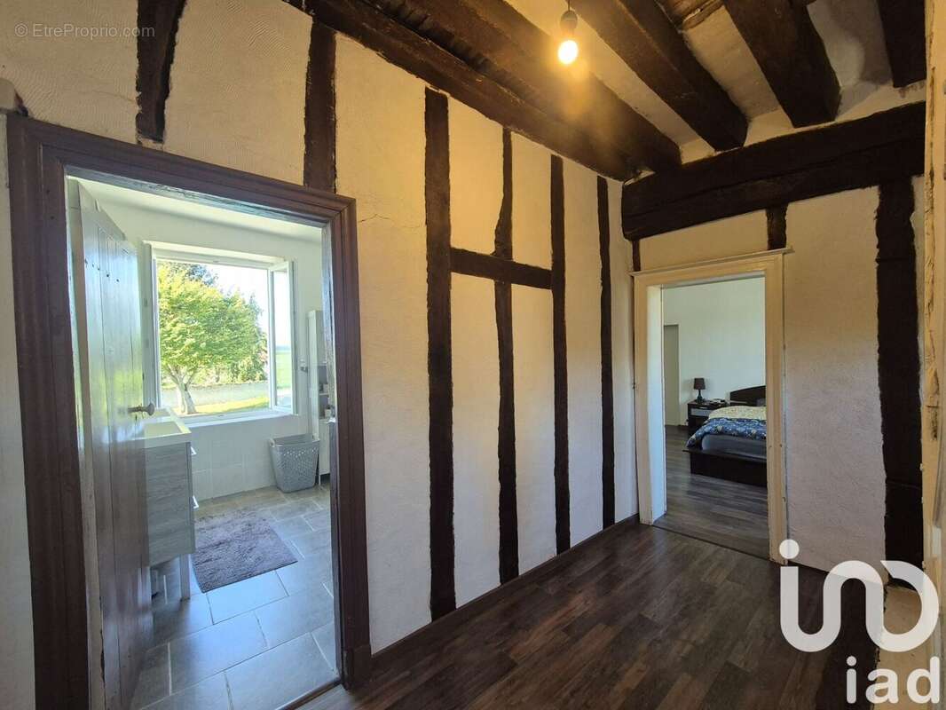Maison 130 m² à Jaignes  - photo 6