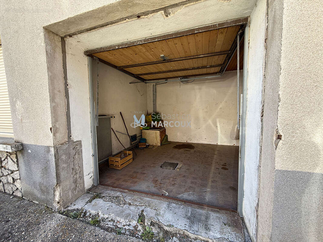 Maison à SAINT-BONNET-LE-COURREAU