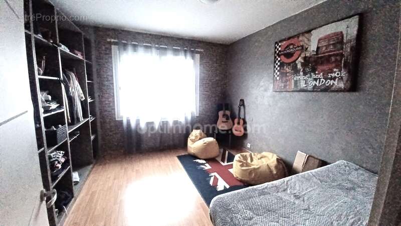 Maison à VARENNES-VAUZELLES