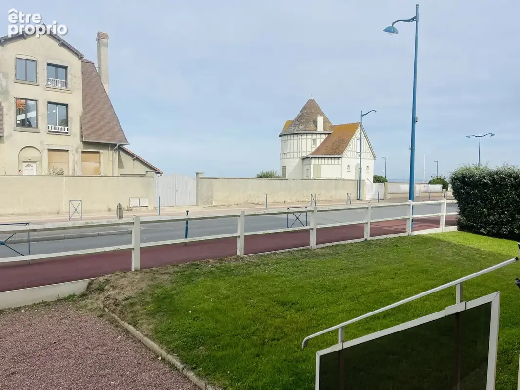 20 m plage ! superbe 2 pièces de 31,54m2 plein + cave + parking - photo 10