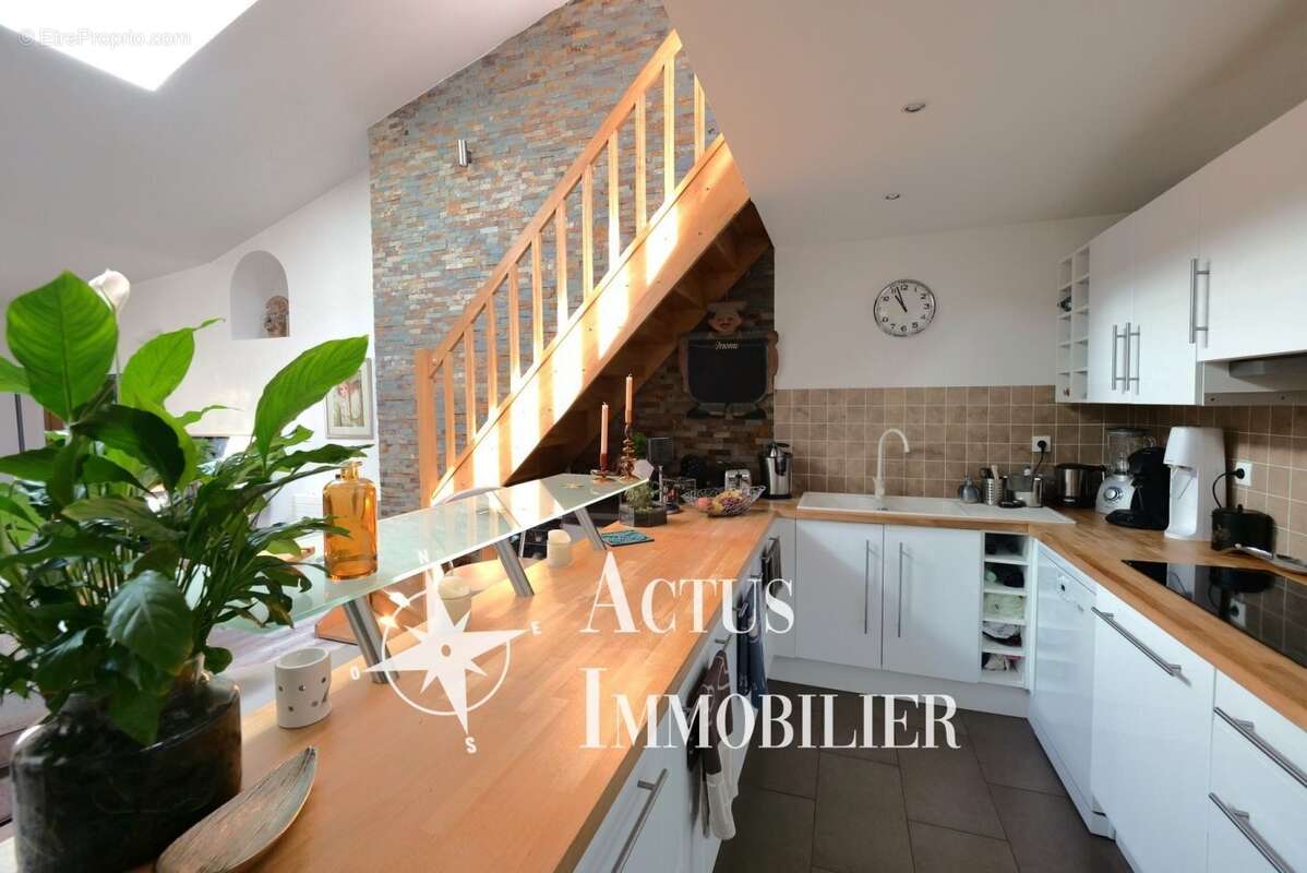 Appartement à SALON-DE-PROVENCE