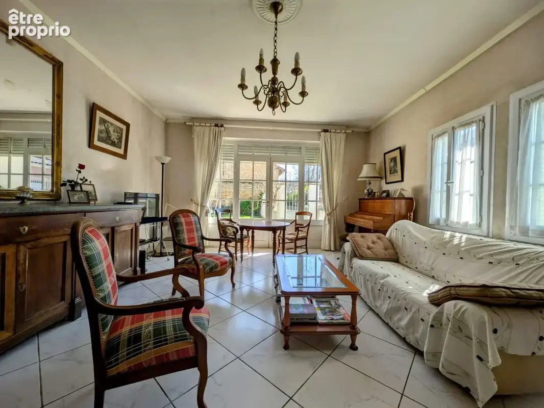 Maison 9 pièces 254 m² à vendre à Villecomtal-Sur-Arros (32730) - photo 8