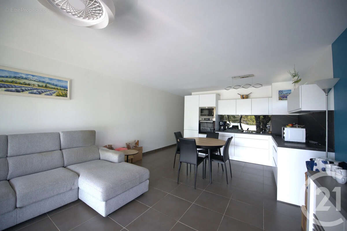 Appartement 65 m² à Le Lavandou  - photo 4