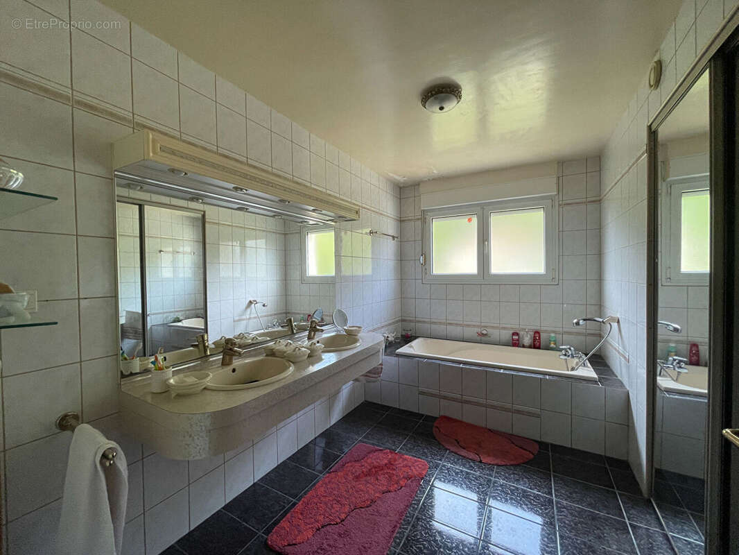 Maison à VILLARS-SOUS-DAMPJOUX