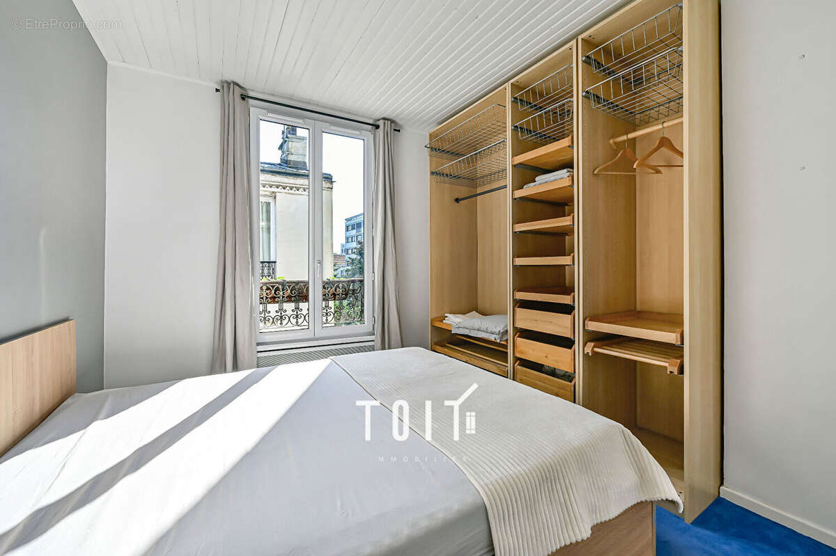 Appartement à PARIS-14E