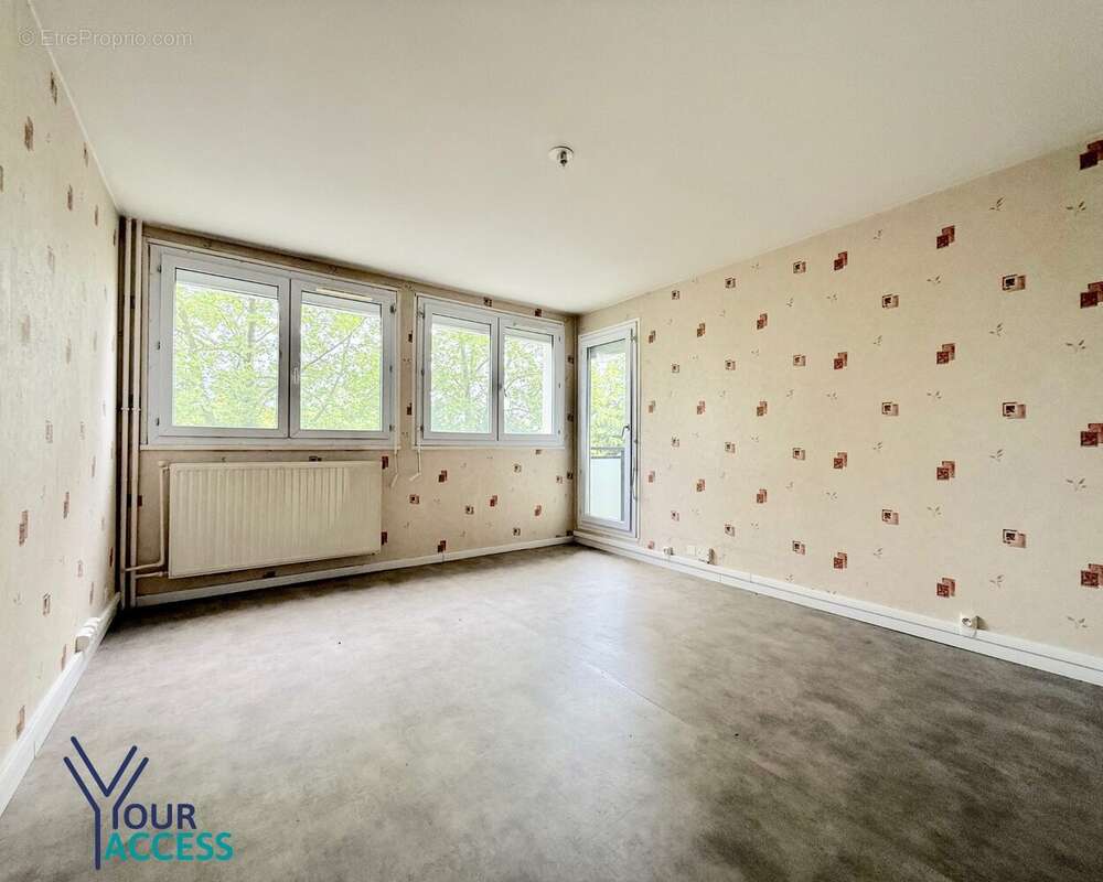 Appartement à MEYZIEU