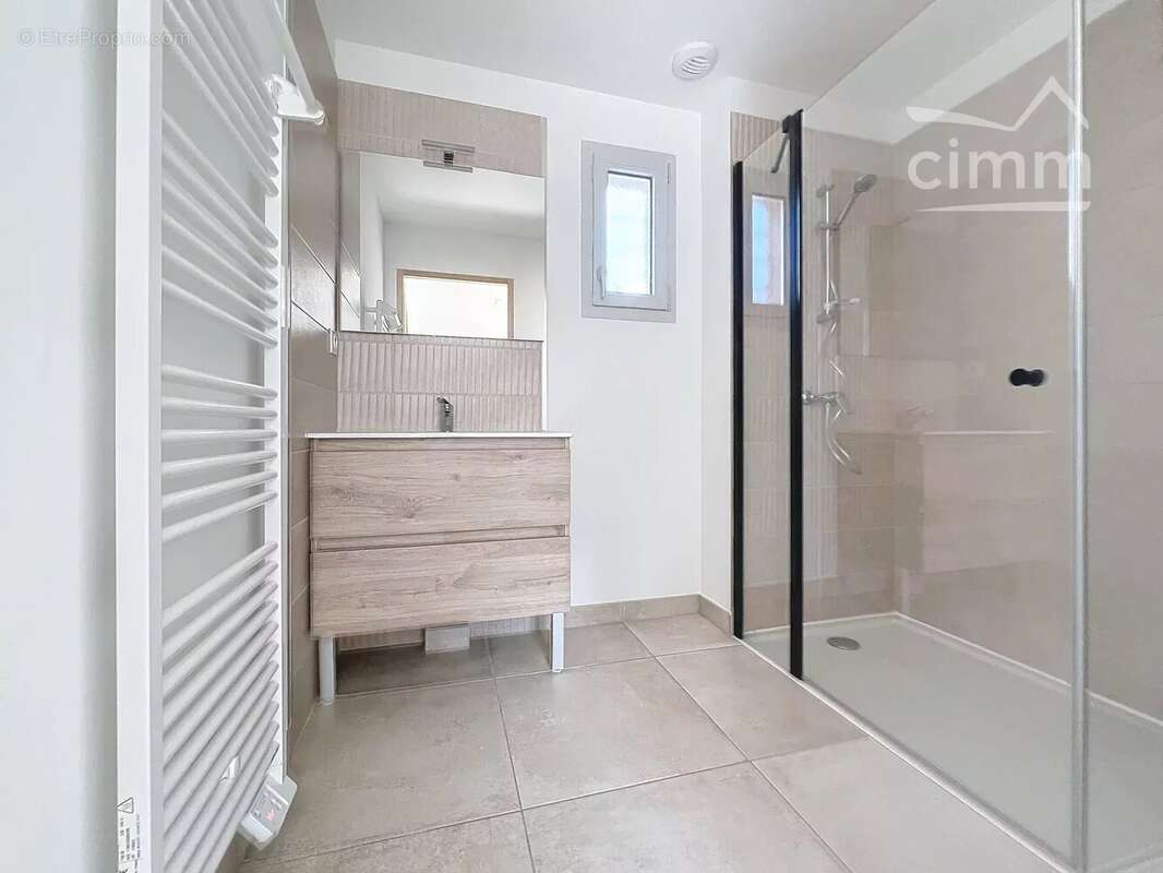 Maison à L&#039;ISLE-SUR-LA-SORGUE