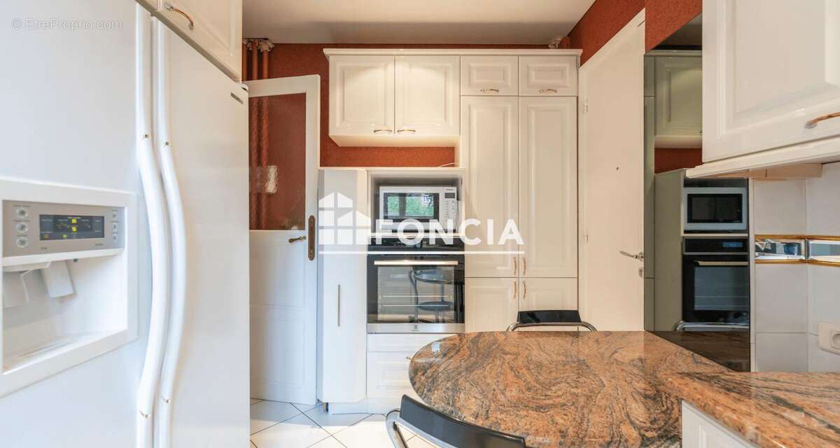 Appartement à PARIS-19E