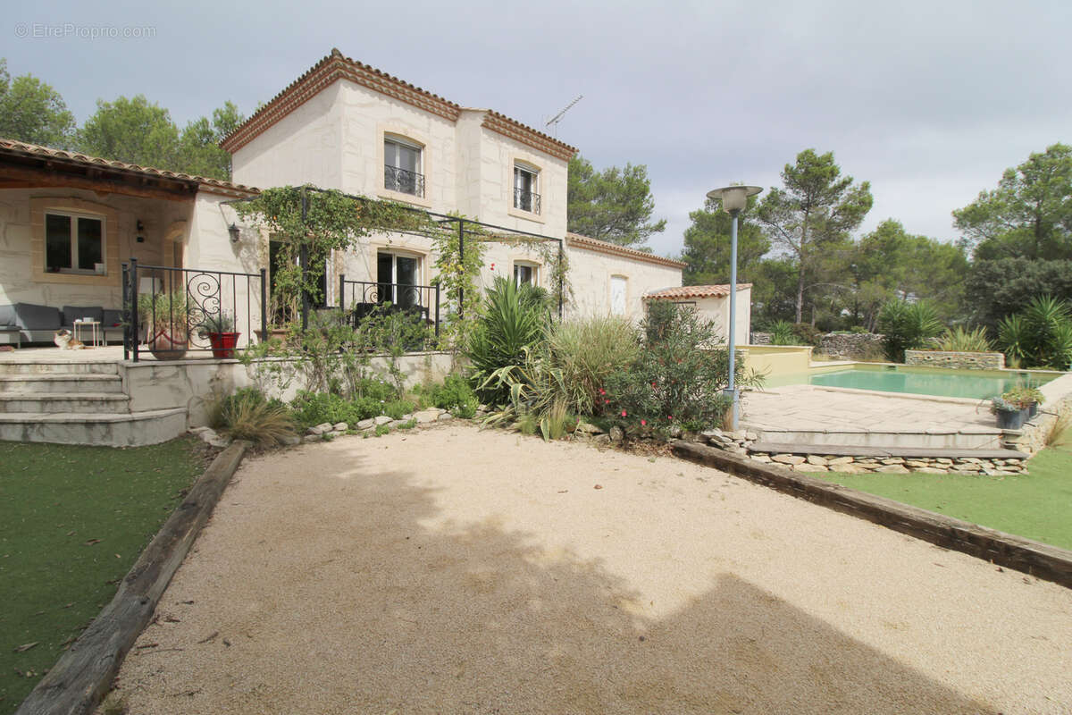 Maison à NIMES