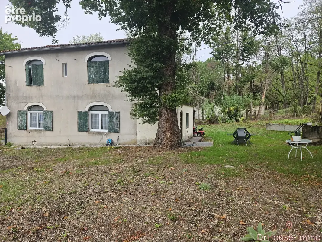 Maison 5 pièces 145 m² à vendre à La Roche-Chalais (24490) - photo 1