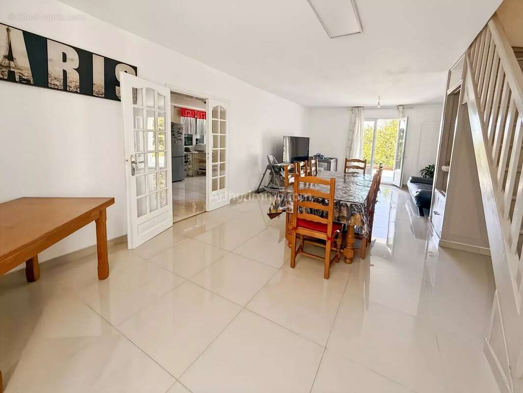 Maison à SOISY-SUR-SEINE