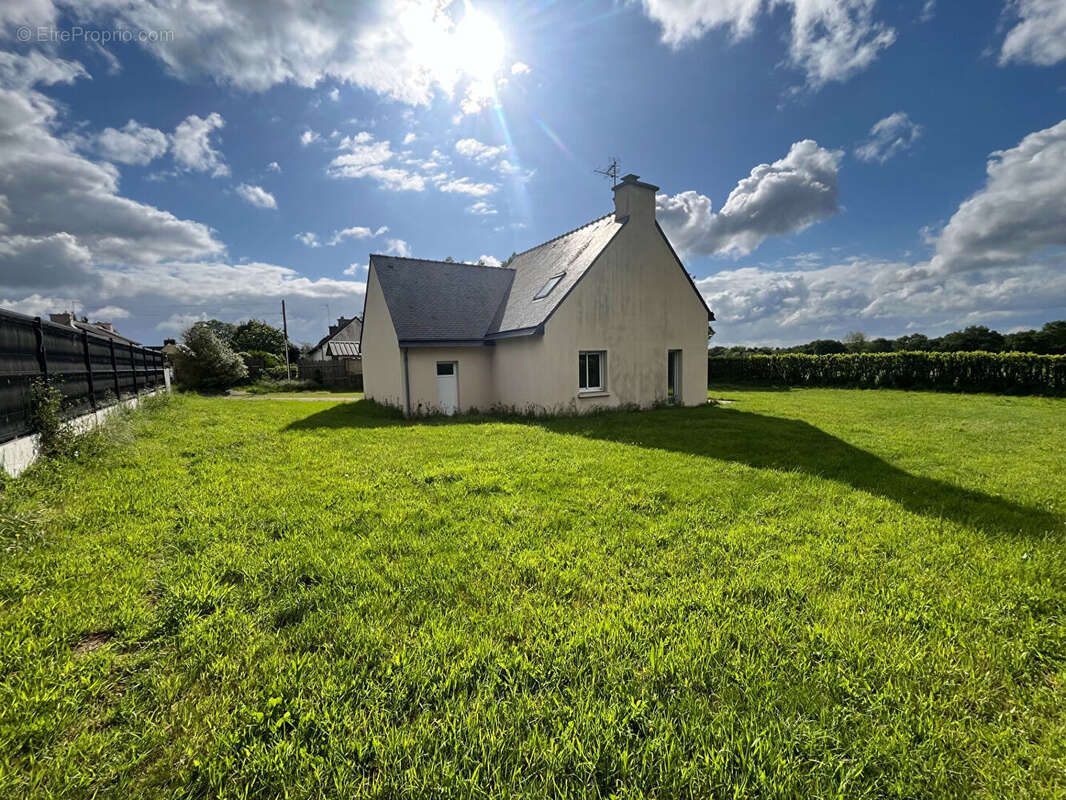 Maison à LE TREVOUX