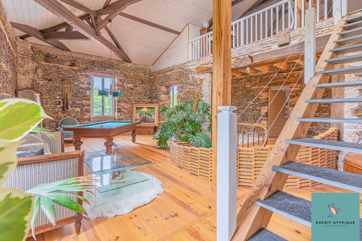 Maison 360 m² à Pontenx-Les-Forges  - photo 7