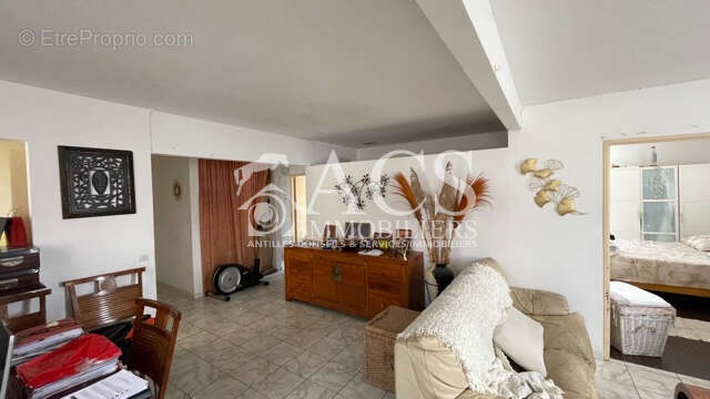 Appartement à LE ROBERT