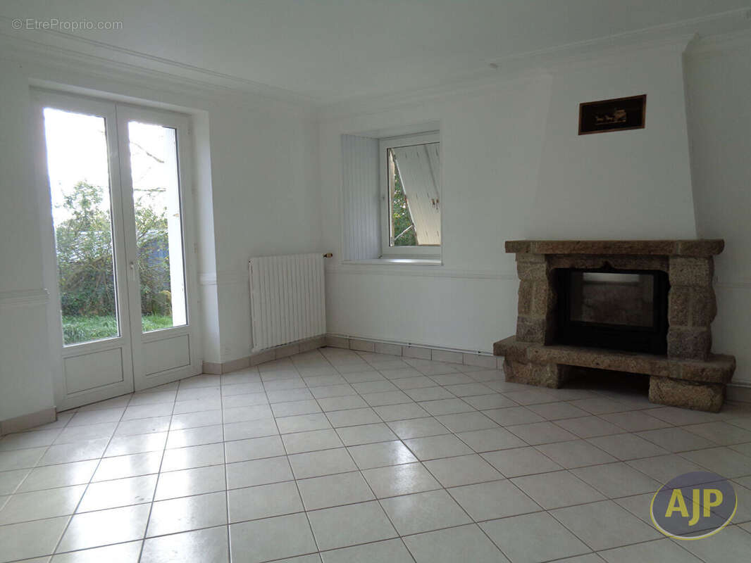 Maison à PLUMELEC