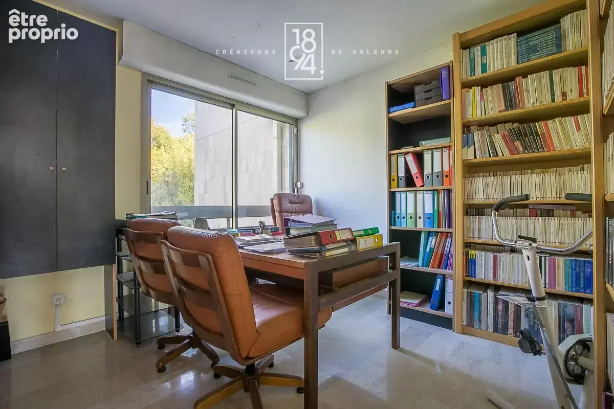 À Vendre I Marseille 8ème CARRE D'OR I Appartement I T4 I terrasse I cave I GARAGE - photo 11