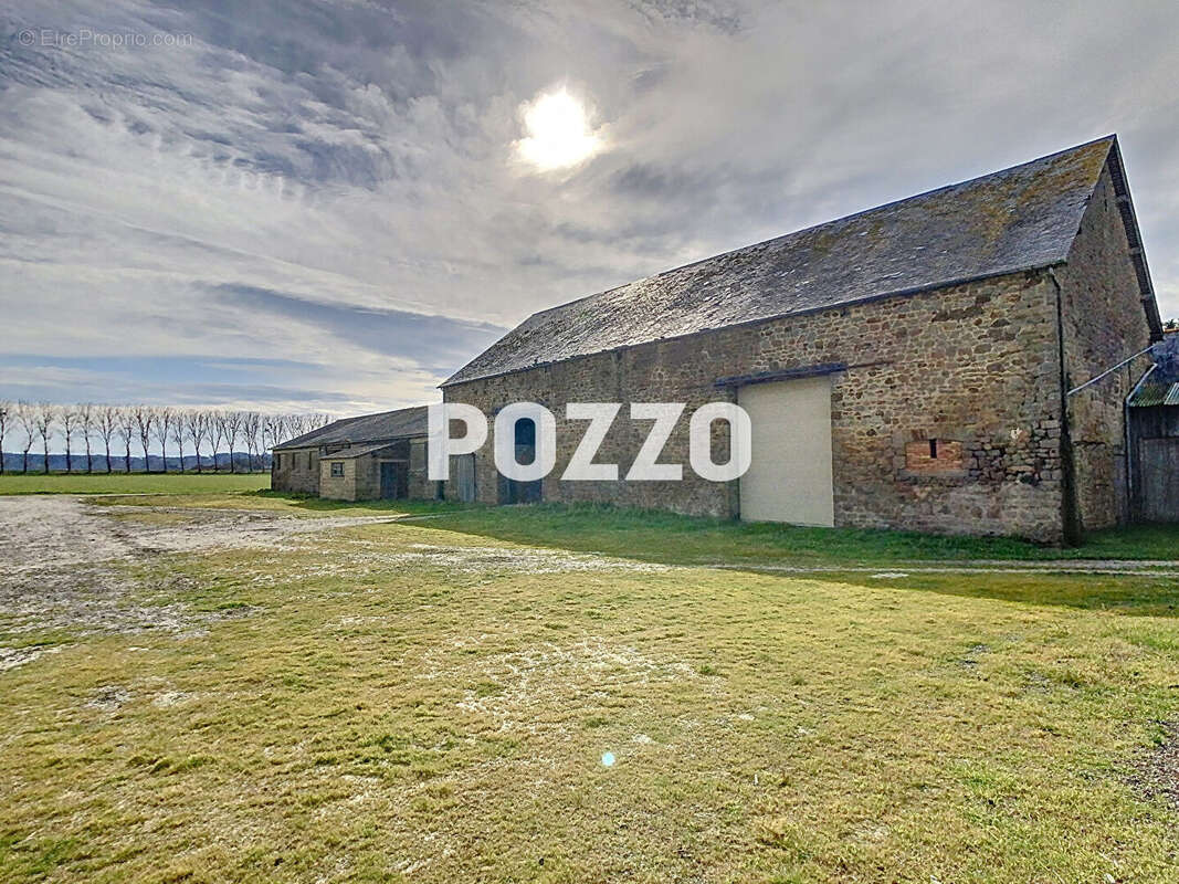 Maison à ROZ-SUR-COUESNON