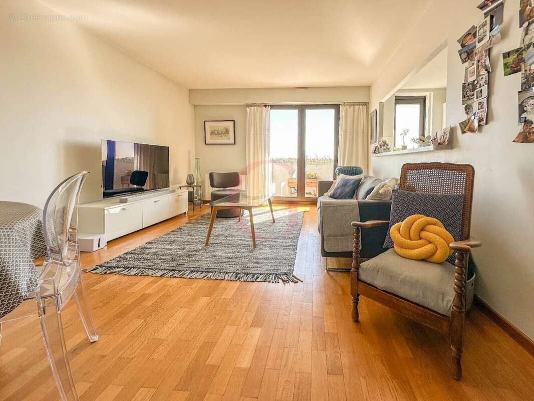 Appartement à BOURG-LA-REINE