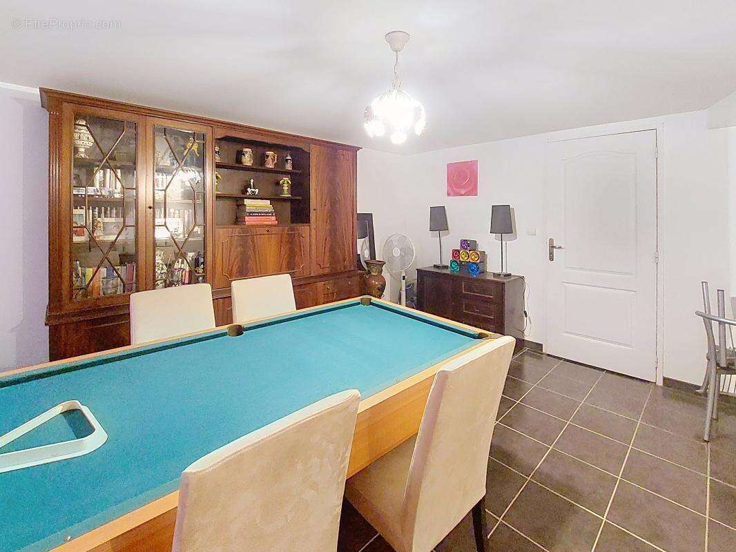 Maison à SAINT-BONNET-DE-MURE