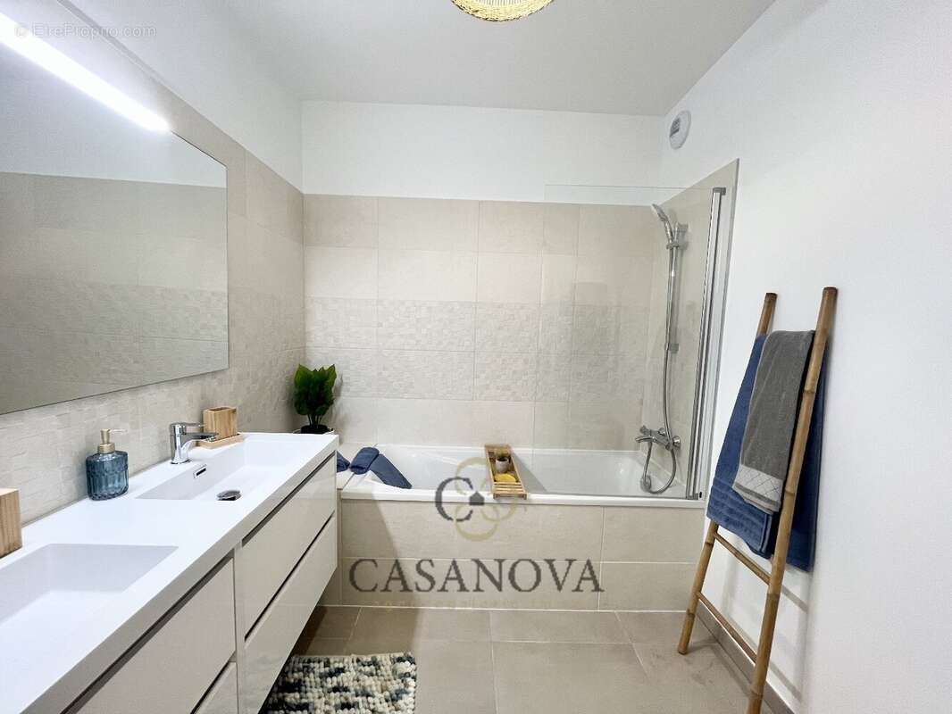 Appartement T3 à vendre, terrasse et stationnement à 2min à pied des plages - photo 7