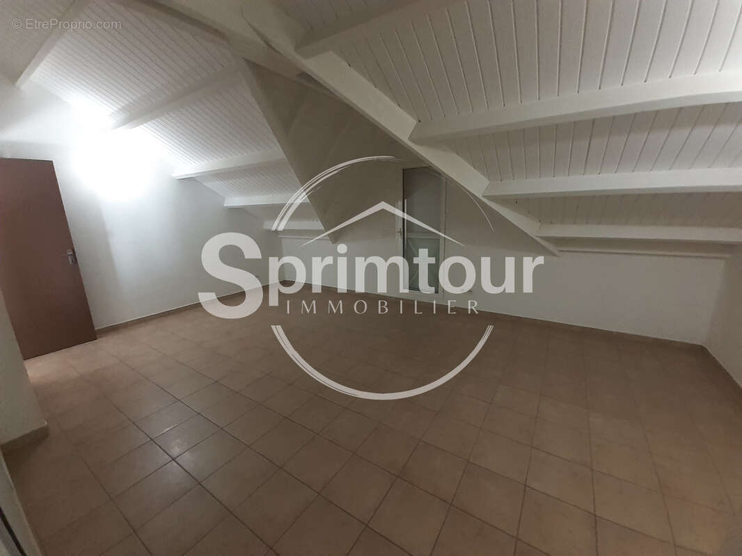 Appartement à BAIE-MAHAULT