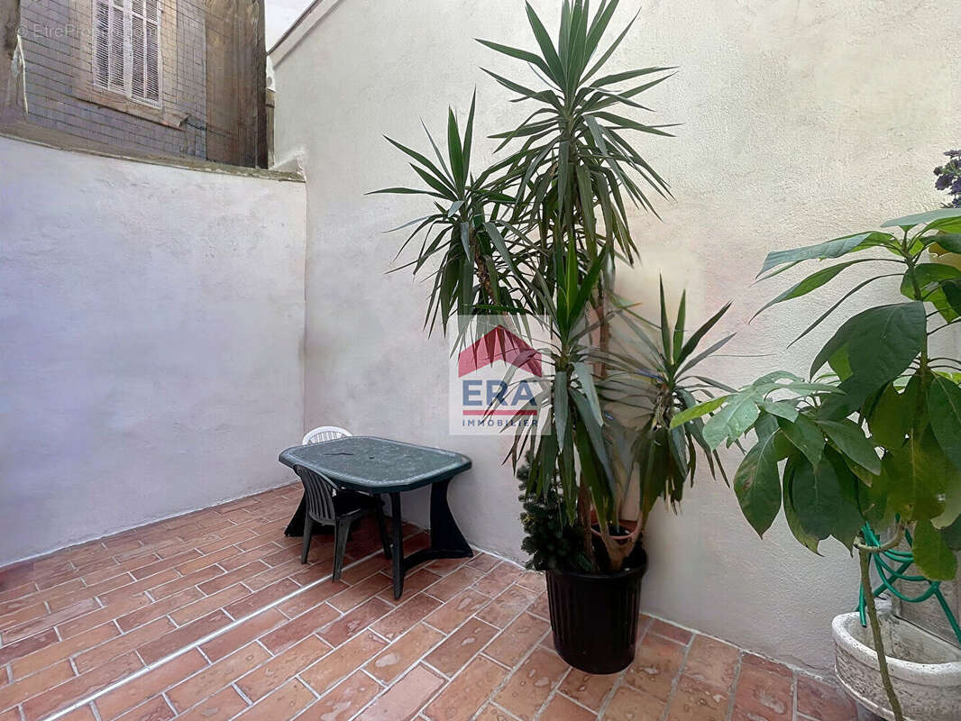 Appartement à MARSEILLE-3E