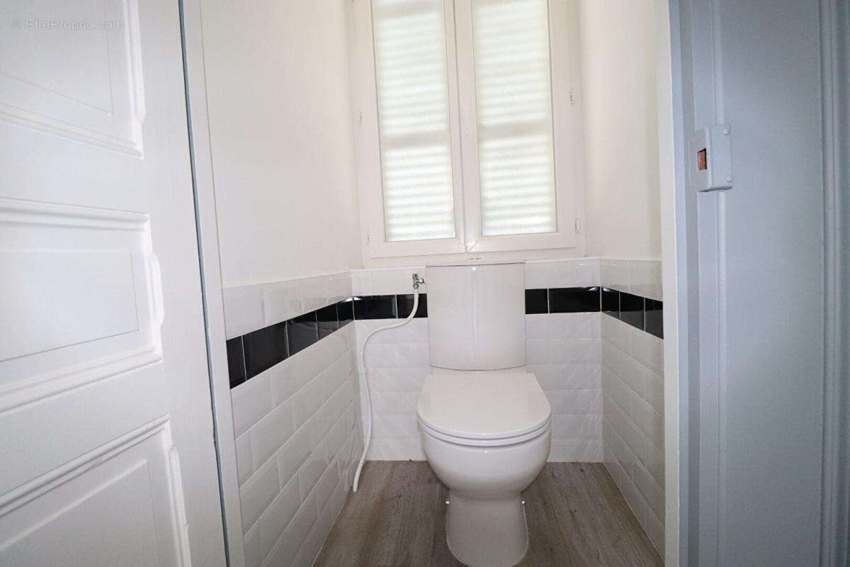 Maison Neris Les Bains 8 pièce(s) 108 m2 - photo 13