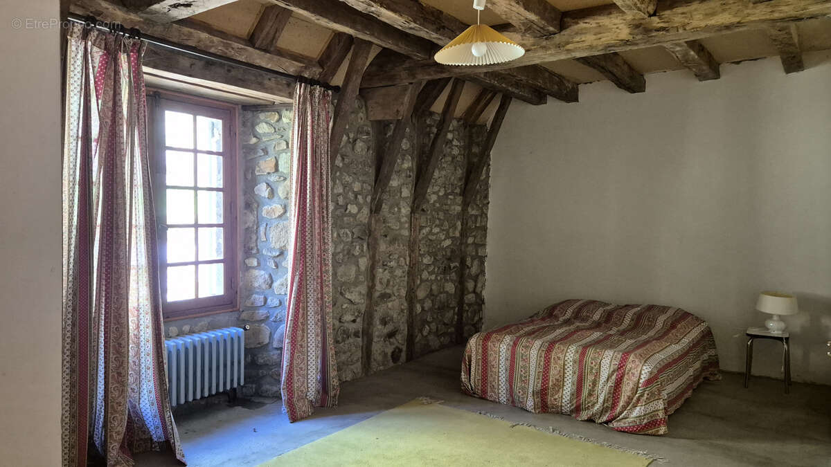 Maison à SAINT-CERNIN